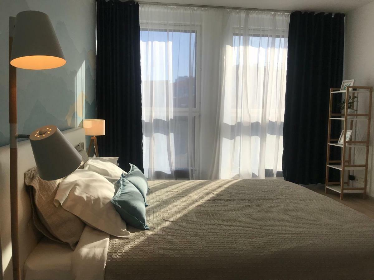 City Centre Studio In Design Quarter Close To Old Town & Harbor Apartment Tallinn Bagian luar foto